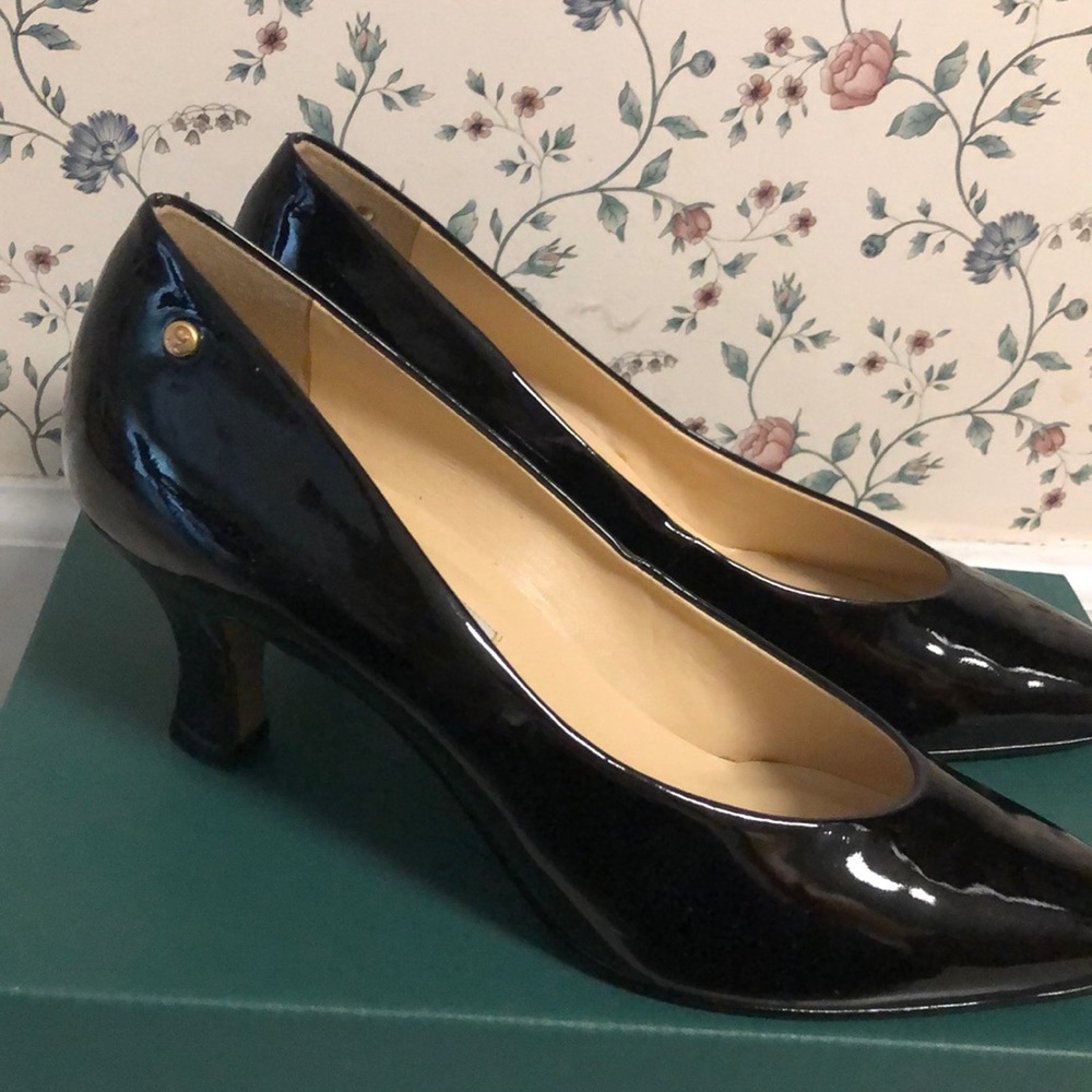 Black Etienne Aigner Shiny Heels